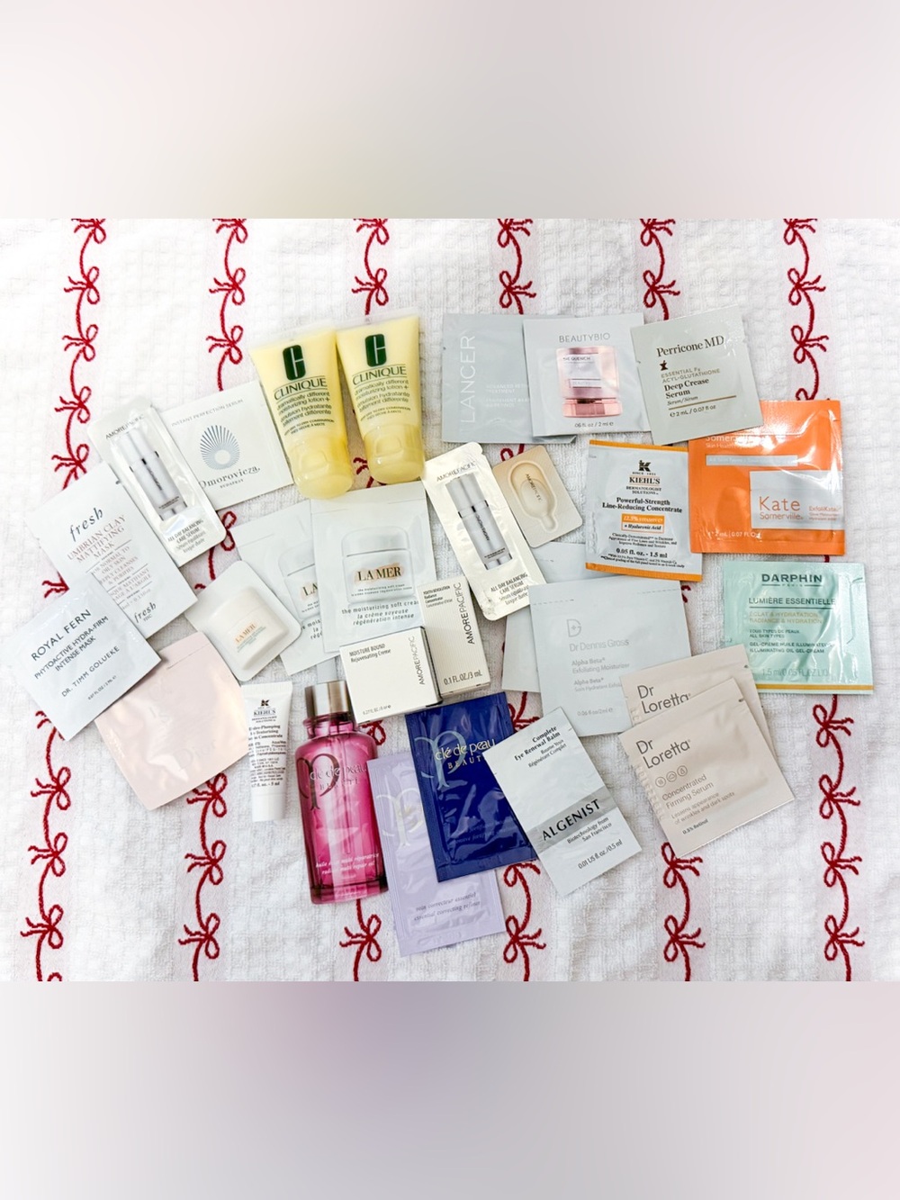 29 pieces La Mer & assorted travel Skincare Sample Pack